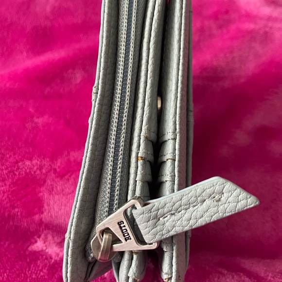 COPY - ROOTS NWT WALLET - Picture 7 of 8